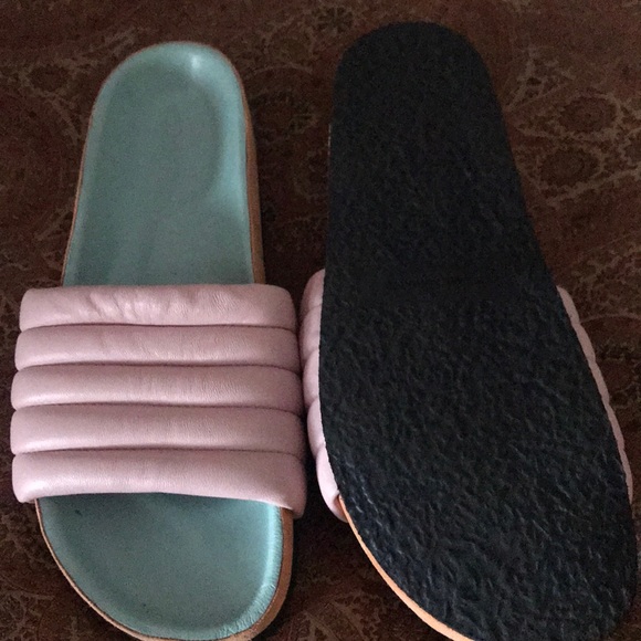 Isabel Marant slides - Picture 2 of 2